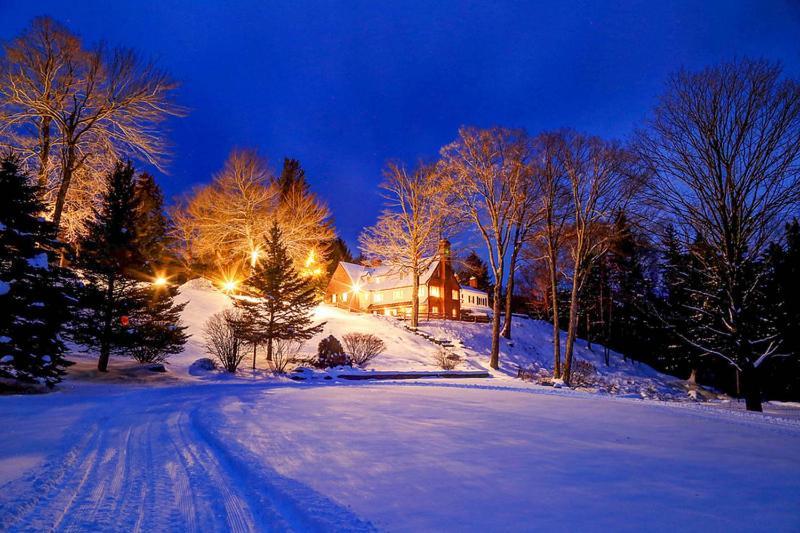 Edson Hill - A Distinctive Country Inn 斯托 外观 照片