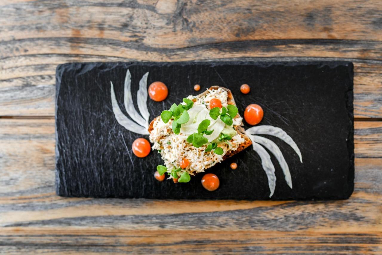 Edson Hill - A Distinctive Country Inn 斯托 外观 照片